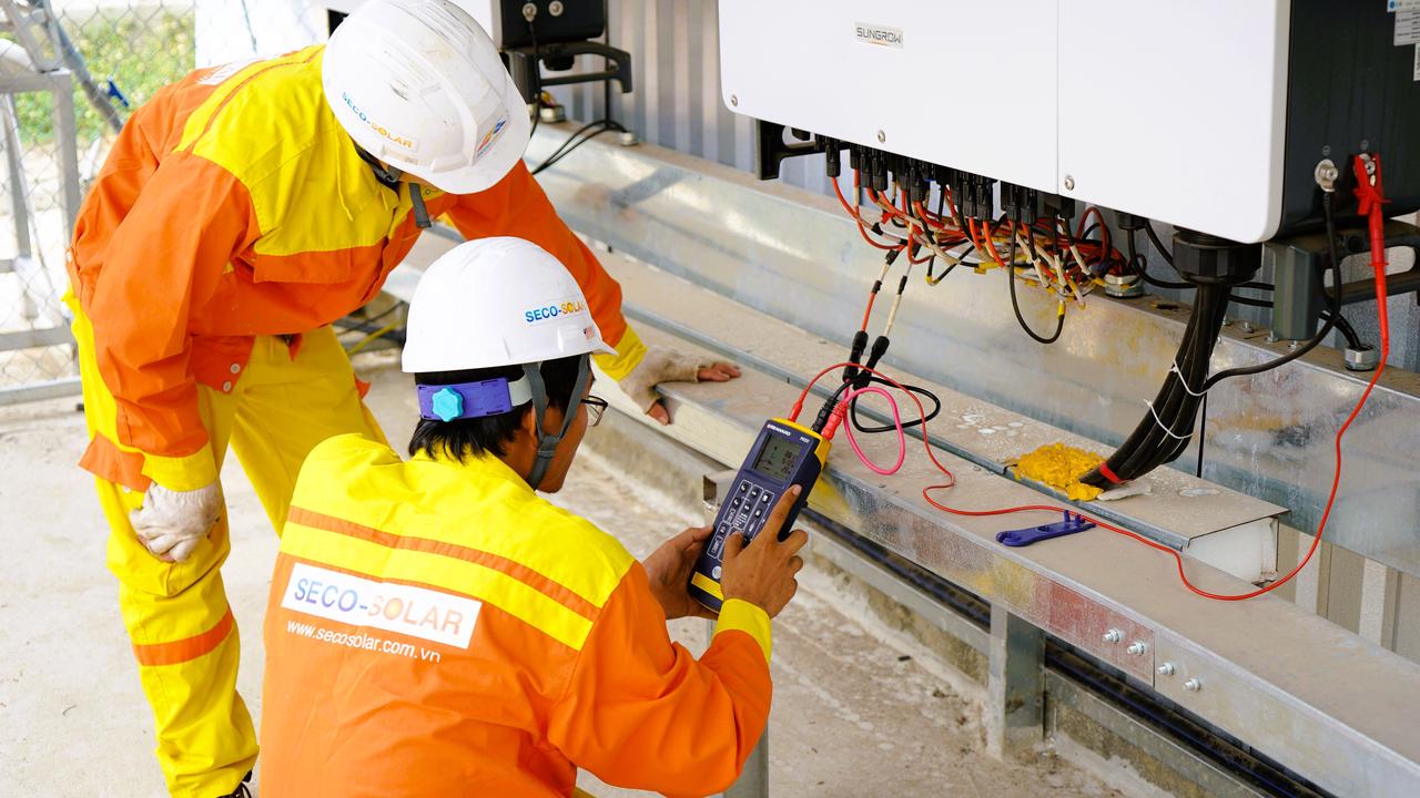 Installing batteries for solar panels